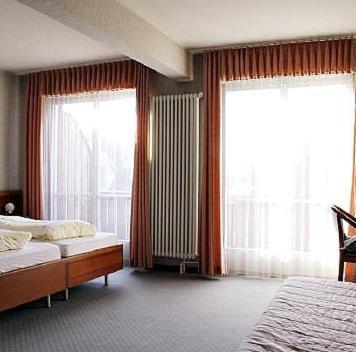 Hotel Zum Roten Loewen Hildisrieden Rum bild