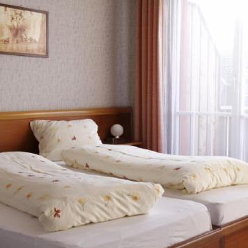 Hotel Zum Roten Loewen Hildisrieden Rum bild